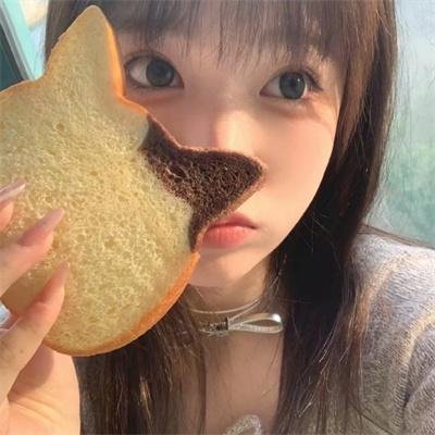 等爱的女神海报