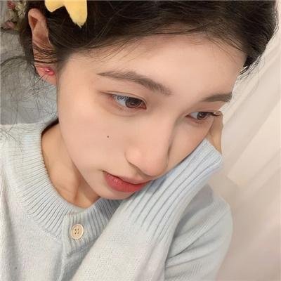 卢兹海报